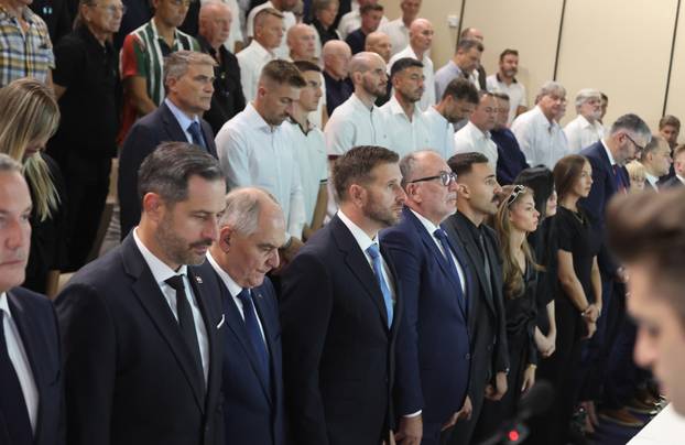 Split: Komemoracija za Ivana Gudelja na Poljudu