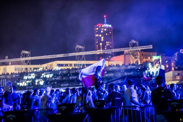 Split: Ultra Europe Festival, DJ-a Maddix