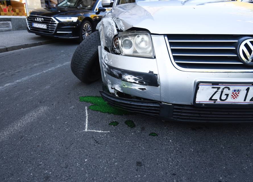 Zagreb: Taksist naletio na dvije curice 