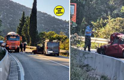 FOTO Jedan čovjek poginuo u stravičnoj nesreći kraj Ploča, od auta nije ostalo gotovo ništa