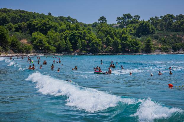 Lumbarda: Pjesčana plaža Pržina na južnoj strani Korčule 