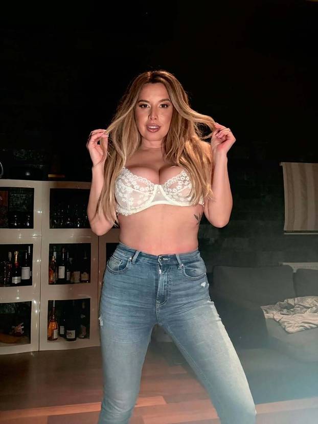 FOTO Nives Celzijus vrućim fotkama u čipkastom grudnjaku raspametila pratitelje