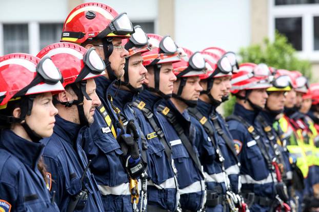 Zagreb: Postrojavanje drÅ¾avne intervencijske postrojbe civilne zaÅ¡tite