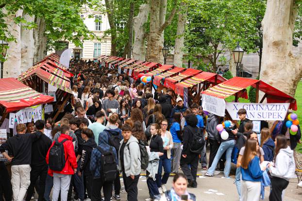 Zagreb: Na Zrinjevcu održana manifestacija Dojdi osmaš