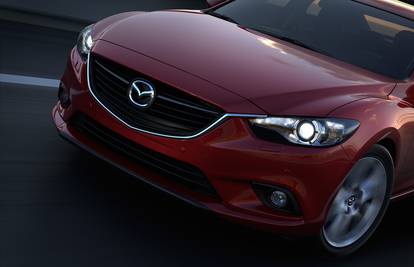 Mazda otkrila novu "šesticu", stiže u Moskvi i izgleda ljutito