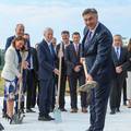 Političari se uposlili: 'Ziđan, ziđan jer se mora, ziđan, ziđan'