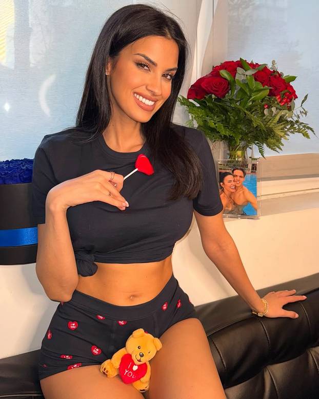 FOTO Diletta Leotta dobila je konkurenciju. Zbog ljepotice derbi Italije bio u drugom planu