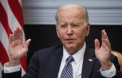 Joe Biden traži od Kongresa zabranu jurišnih puški nakon novog masovnog ubojstva