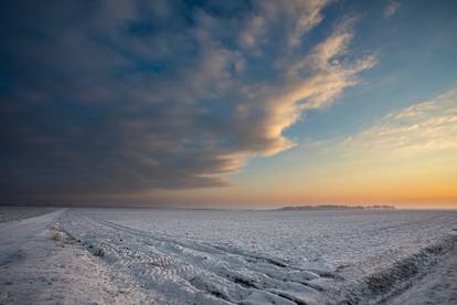 Slavonska ravnica u mrzlo jutro: Predivni prizori snijega i leda