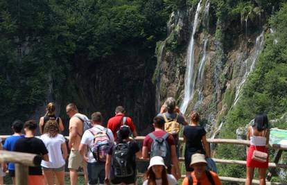 Na školskom izletu ih na Plitvicama tražili plaćanje karticama: 'Pa djeca ih nemaju'