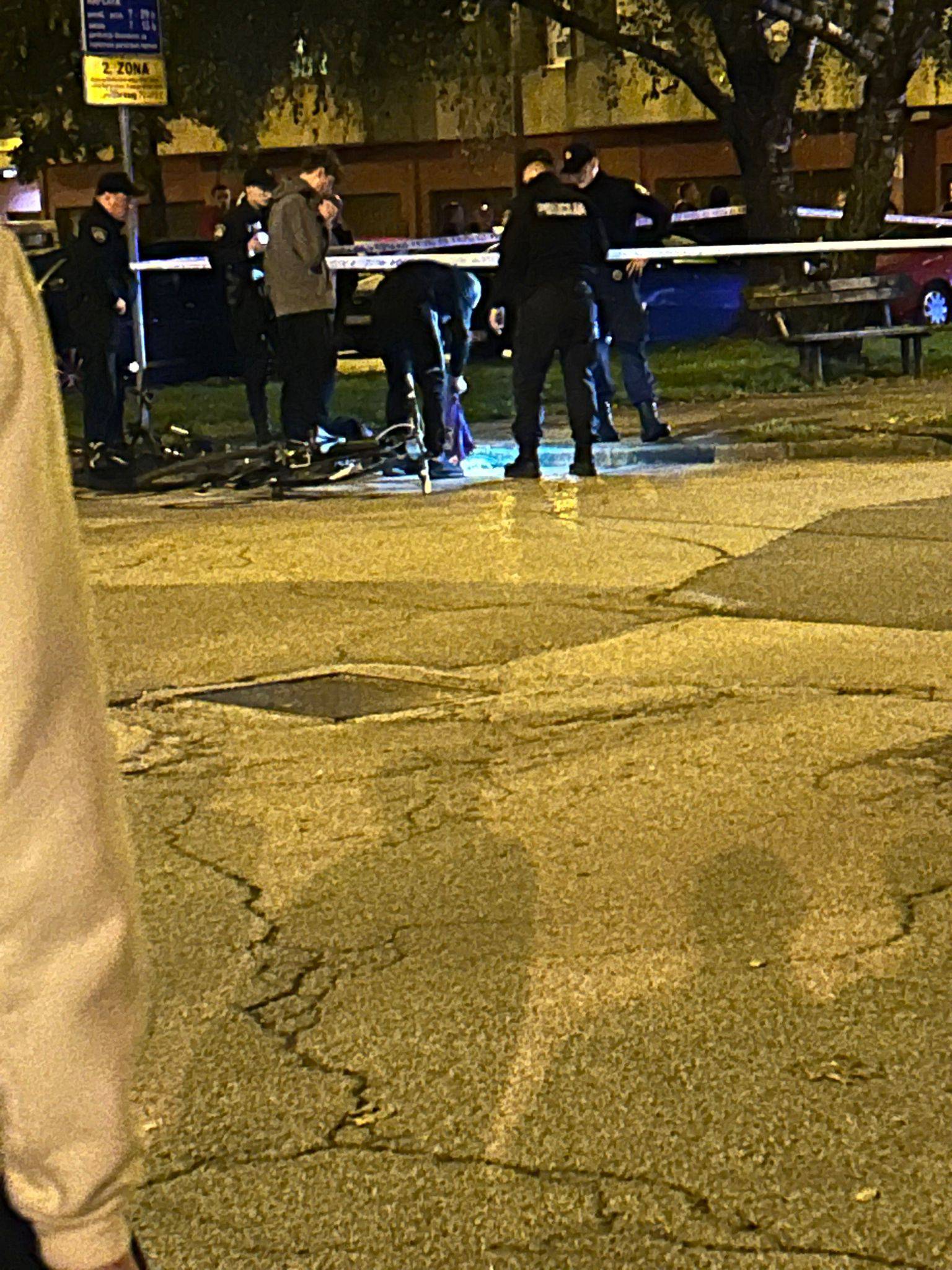 VIDEO Zagrepčane uznemirila detonacija, klupica raznesena! Policija: Vjerojatno je petarda