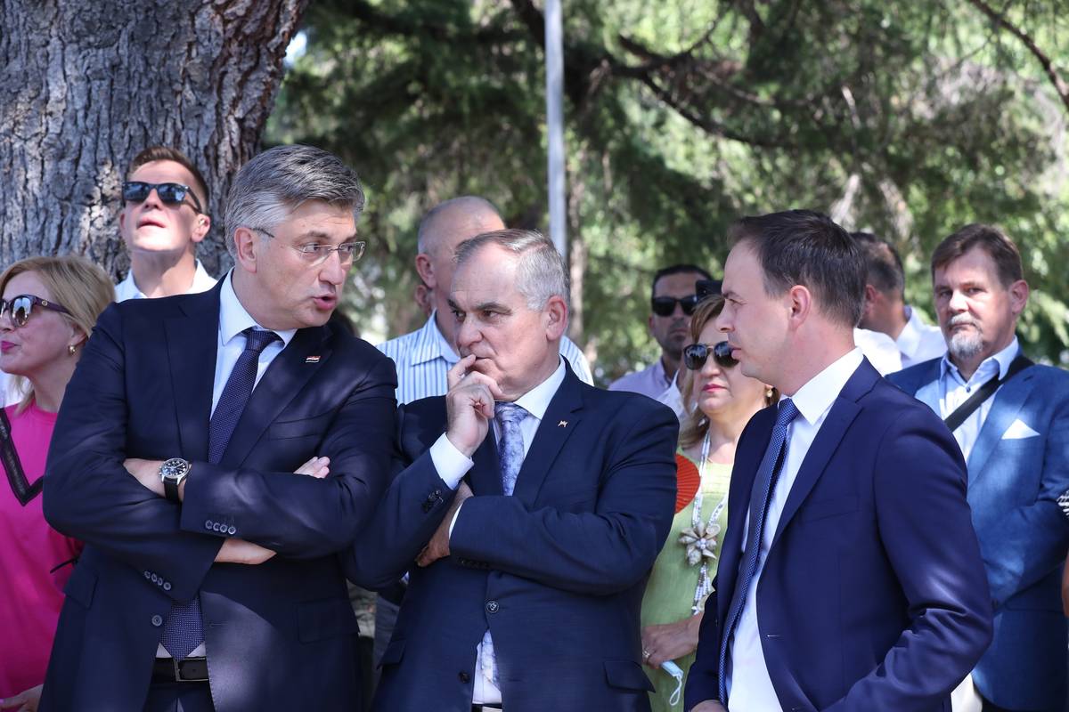 Plenković otkrio tko će mijenjati Vicu Mihanovića na čelu HDZ-a u Splitu nakon što je dao ostavku
