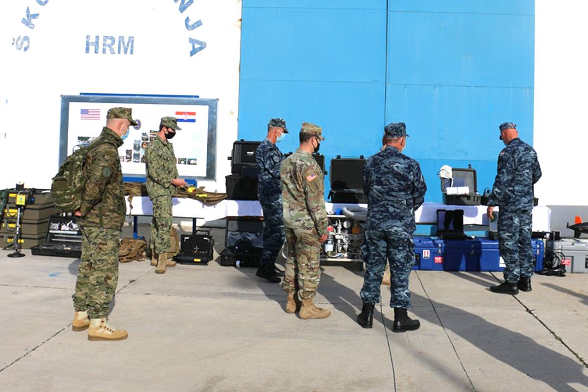 Primopredaja donirane opreme OS SAD-a Hrvatskoj ratnoj mornarici