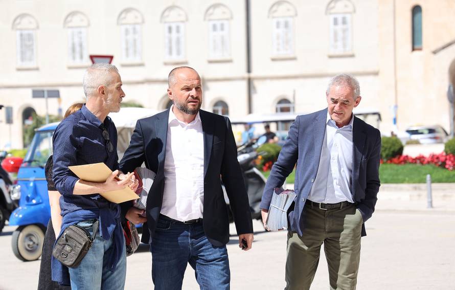 Split: Konferencija za medije povodom zajedničke kampanje SDP-a i Možemo! "Plenkovićeva inflacija"