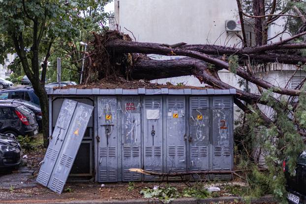 Olujno nevrijeme poharalo Mostar 