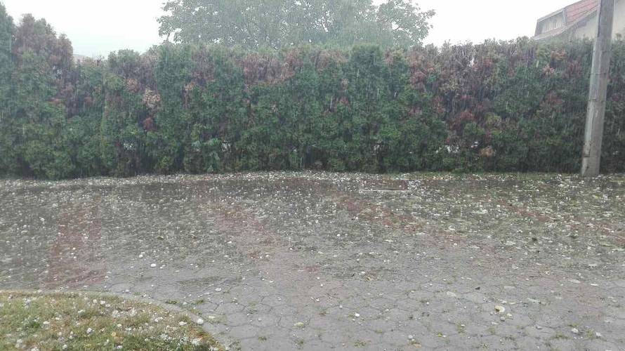 Počelo nevrijeme: U Mariji Bistrici tuča kao golf loptice