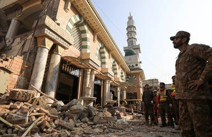 Pakistan: Najmanje 100 ljudi je umrlo u bombaškom napadu