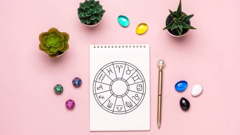 Dnevni horoskop za srijedu 12. studenoga: Ovna zabavlja flert na poslu, Bik se nadmeće...