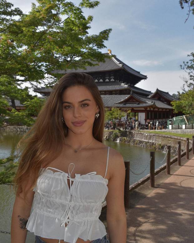 FOTO Zgodna Brazilka osvojila je veliku zvijezdu Kolumbije! Zbog Madu se jako raznježio...