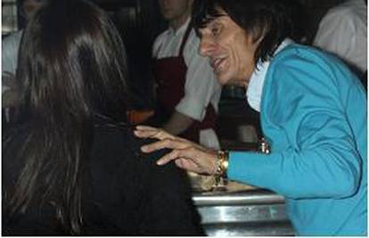 Ronnie Wood već je našao novu djevojku za zabavu