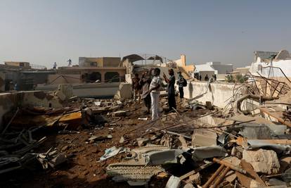 Pad aviona u Pakistanu uzeo je bar 56 života, dva preživjela
