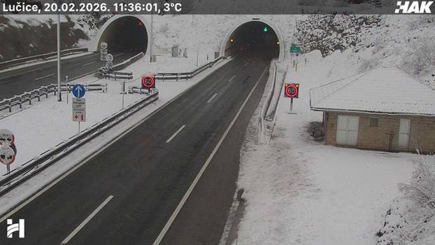 Pogledajte fotografije s kamera HAK-a, snijeg pada i u Zagrebu