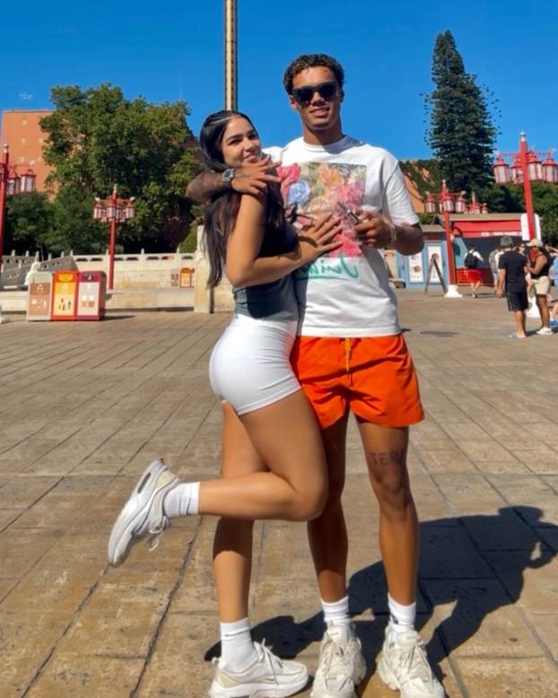 FOTO Ronaldinhova snaha se pohvalila: Rodit će mu unuče
