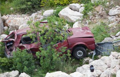 Automobilom sletio u provaliju duboku 80-ak metara i preživio