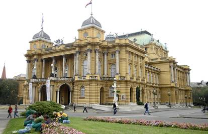 Program Balet u predvečerje na tratini ispred HNK-a u Zagrebu