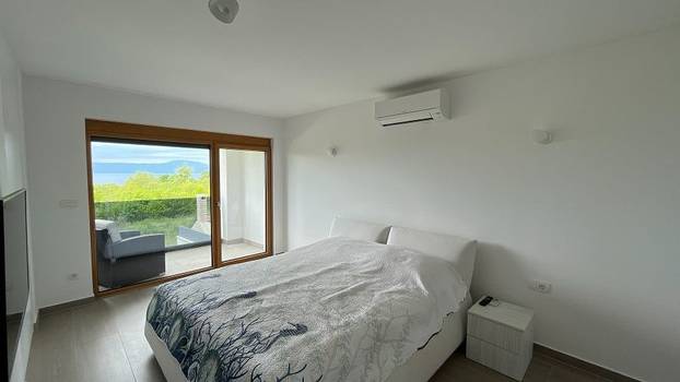 FOTO Vila iznad Malinske ima bazen i predivan pogled na more - Evo koliko bi vas koštala