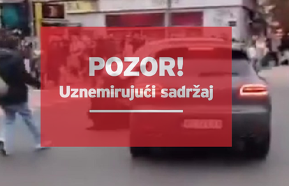 VIDEO Uznemirujuća snimka iz Srbije: Na prosvjednika koji je blokirao promet naletio autom!