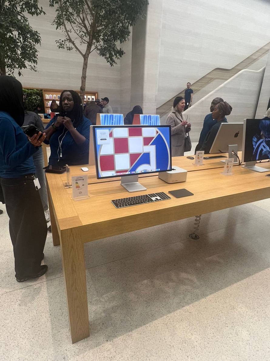 U londonskoj trgovini na ekranu računala stoji - Dinamov grb!?