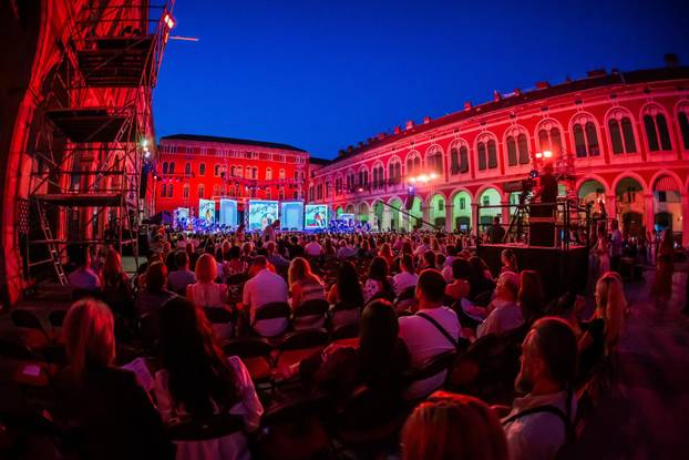 Split: Finalna večer Splitskog Festivala na Prokurativama