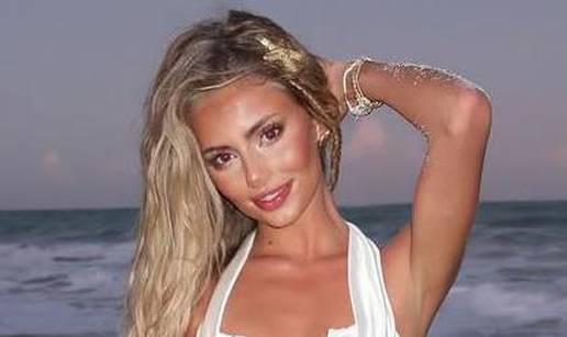 FOTO Izgleda kao Barbika i trpi te&scaron;ke uvrede zbog izgleda, ali ova ljepotica ne ostaje 'du&zcaron;na'