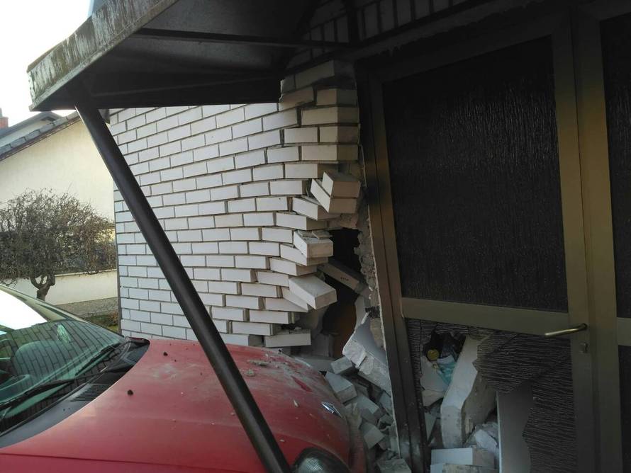 Vozačica (81) sletjela s ceste u Šenkovcu i zabila se u kuću