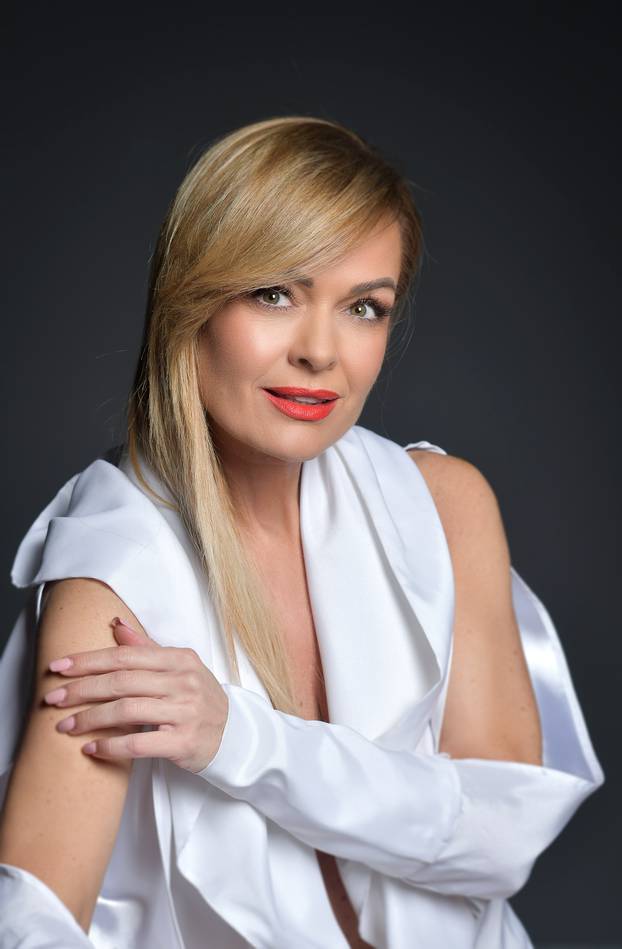 Zagreb:  Pjevačica i televizijska voditeljica Renata Končić Minea