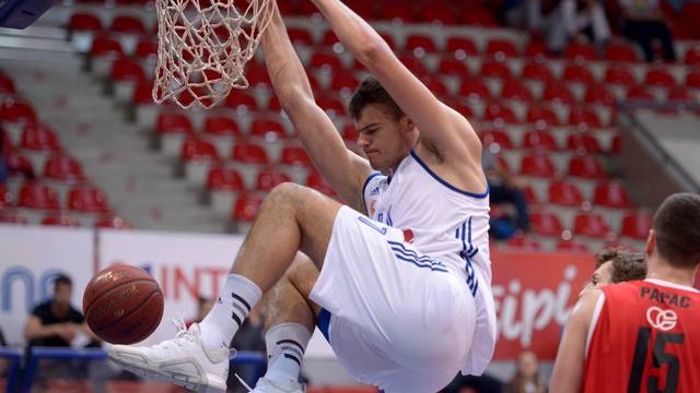 Žižić koš do double-doublea, Bender zabio 10 Mavericksima