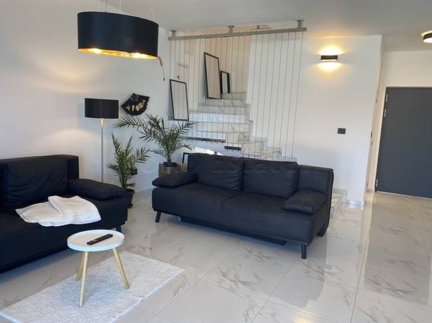 Prodaje se vila u Lunu s velikim bazenom: Cijena? Ma sitnica...