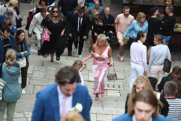 ARHIVA - 2024. Dubrovnik: Vjenčanje Nicole Artukovich i Liama Stewarta u crkvi sv.Ignacija