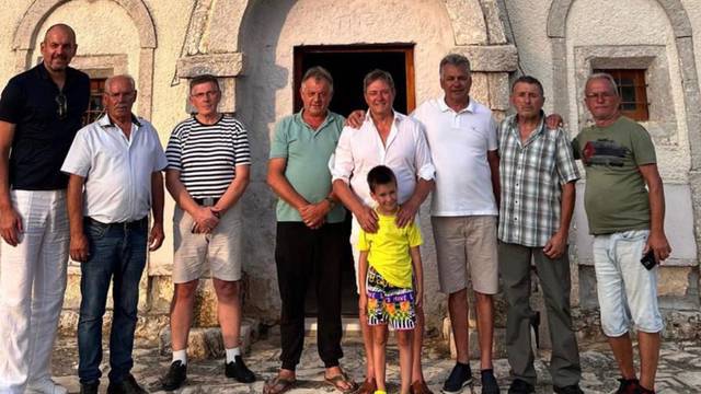Piksi uživa na Jadranu: Izbornik Srbije ljeto provodi u Dalmaciji