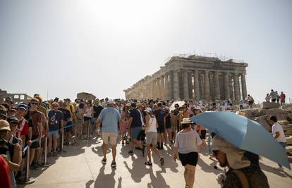 Posjeti atenskoj Akropoli limitirani od rujna: Spomenik će moći obići 20.000 ljudi dnevno
