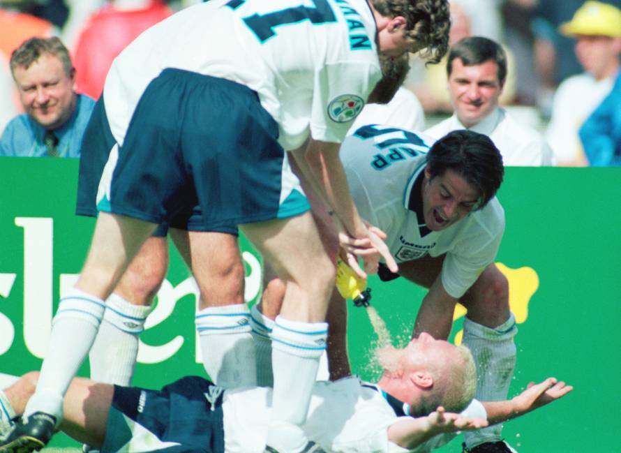 Konobaru, gdje si više? Gazza u najskupljem odjelu zaronio u akvarij  i zgrabio 'svog' jastoga