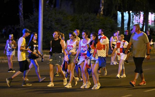 Zagreb: Završio je koncert Marka Perkovića Thompsona, kolone ljudi idu s hipodroma