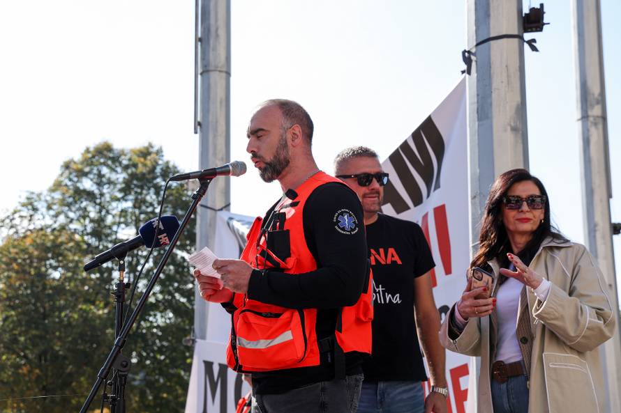 Zagreb: Prosvjed djelatnika zavoda za Hitnu medicinu.