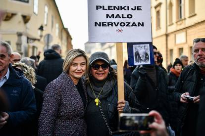 FOTO Novinari izašli na ulice u Zagrebu i Splitu zbog zakona: 'Plenki je malo nervozan...'