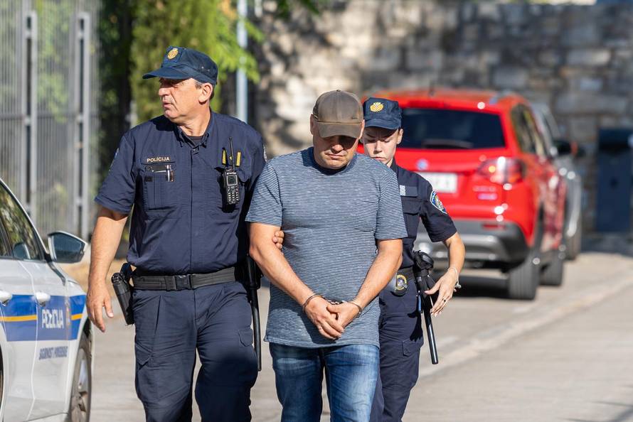 EKSKLUZIVNE FOTOGRAFIJE: U Puli uhićen Ukrajinac osumnjičen za napad na plinovod Sjeverni tok