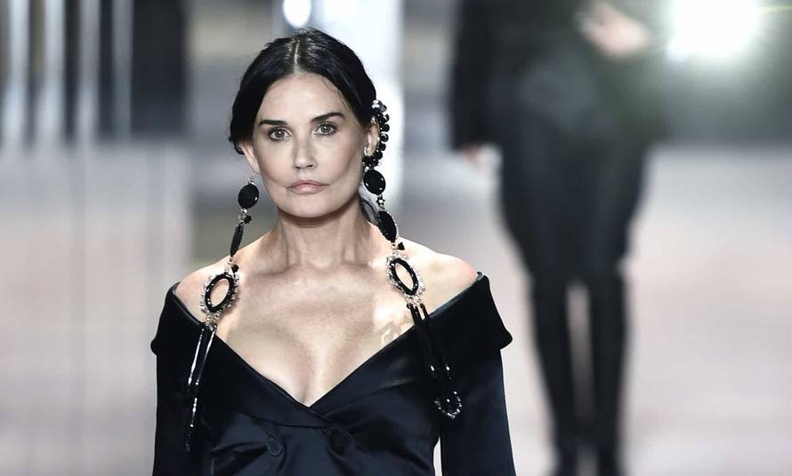 Demi Moore podijelila je fotke bivšeg supruga Brucea Willisa i unuke: 'Sve što trebaš je ljubav'