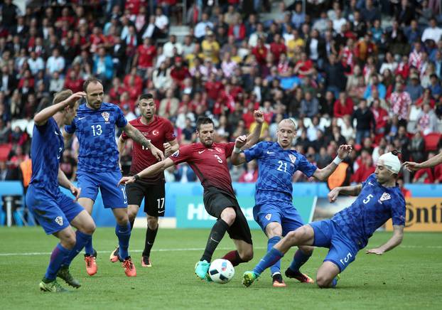 Pariz: UEFA EURO 2016., 1. kolo, skupina D, Turska - Hrvatska