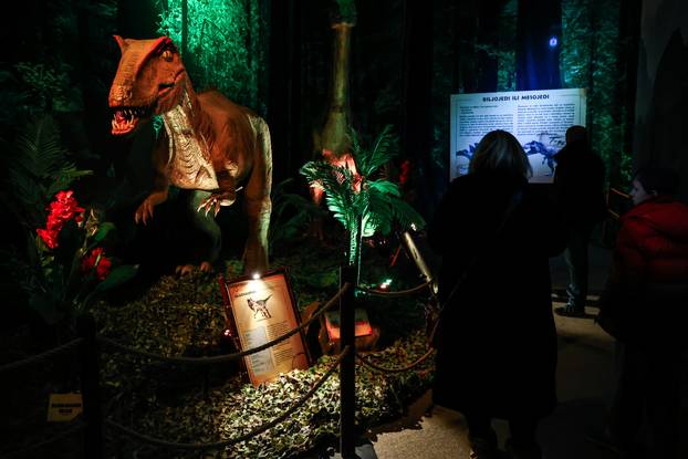Zagreb: Izložba Invazija dinosaura na Zagrebačkom velesajmu