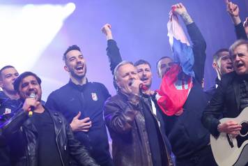 Zagreb: Marko Perkovi&cacute; Thompson nastupio na sve&ccaron;anom do&ccaron;eku hrvatske rukometne reprezentacije